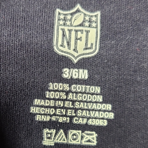 New England Patriots onesie. Used condition. - Picture 2 of 2